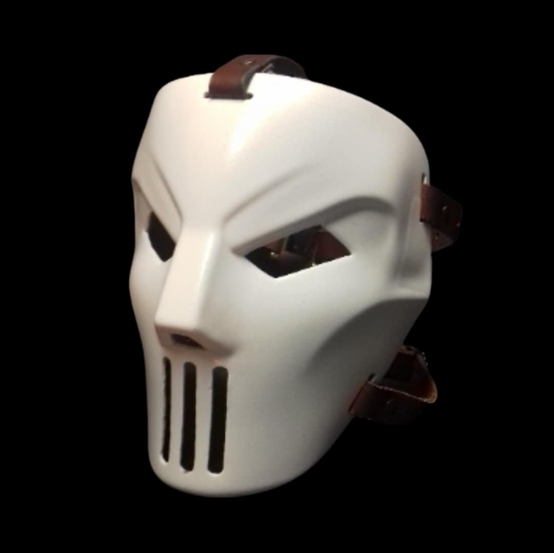 Cj Style Clean Version Hockeymaske - Hellbraune Lederband Edition Hochschlagfeste Kunststoffmaske | V1 Cj Style Clean Version Hockeymaske - Hellbraune Lederband Edition Hochschlagfeste Kunststoffmaske | V1 von ManiacMasks