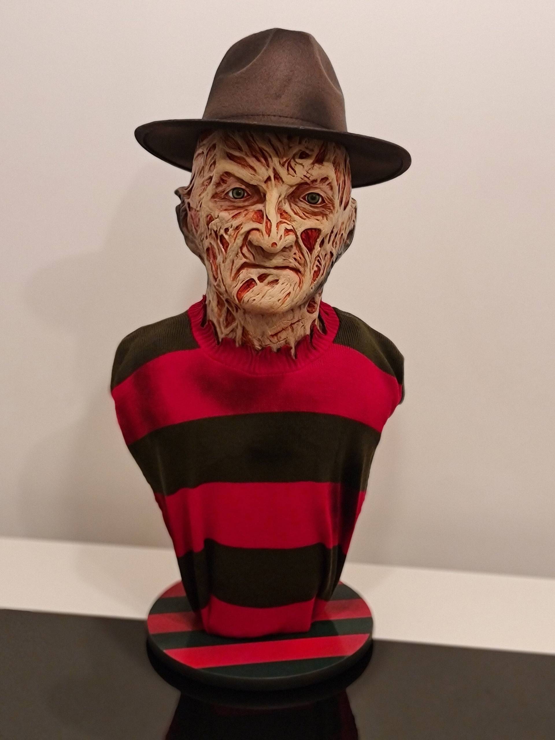 Freddy Krueger Lizenzierte Maske Von Trick Or Treat Studio Aus A Nightmare On Elm Street - Generalüberholte 11 Deluxe Foam Filled Büste von ManiacPropShop