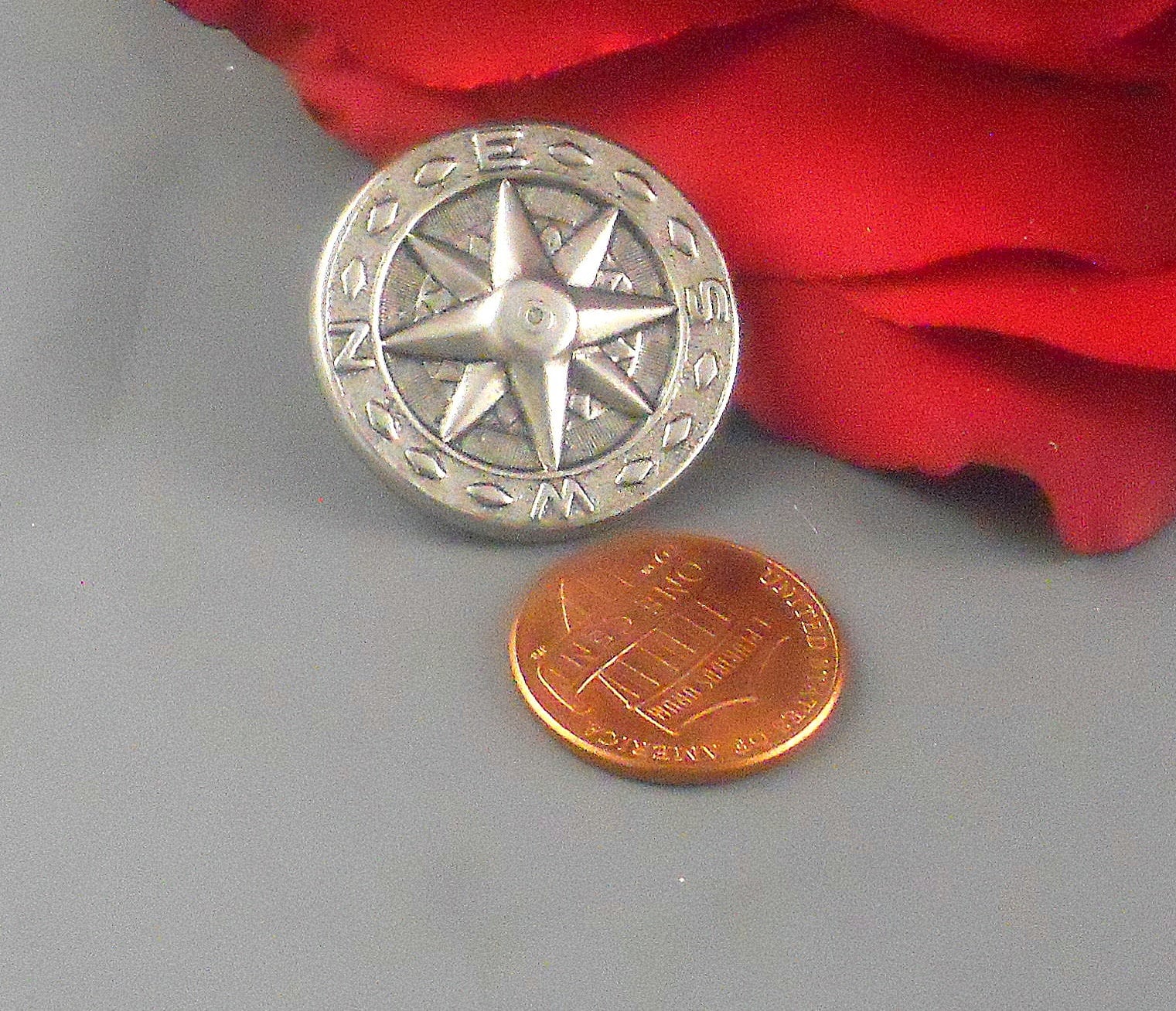 steampunk Kompass Krawatte Tack, Piraten Accessoire von Maniadesign