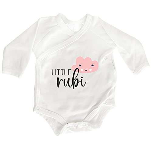 Premium Baby Body mit eigenen Namen Regenbogen Strampler personalisiert Bedrucken Langarm Babybugz Bio-Baumwolle Reborn - Geschenk zur Geburt (Wolke Rosa, 3-6m (60-66cm)) von Manilu