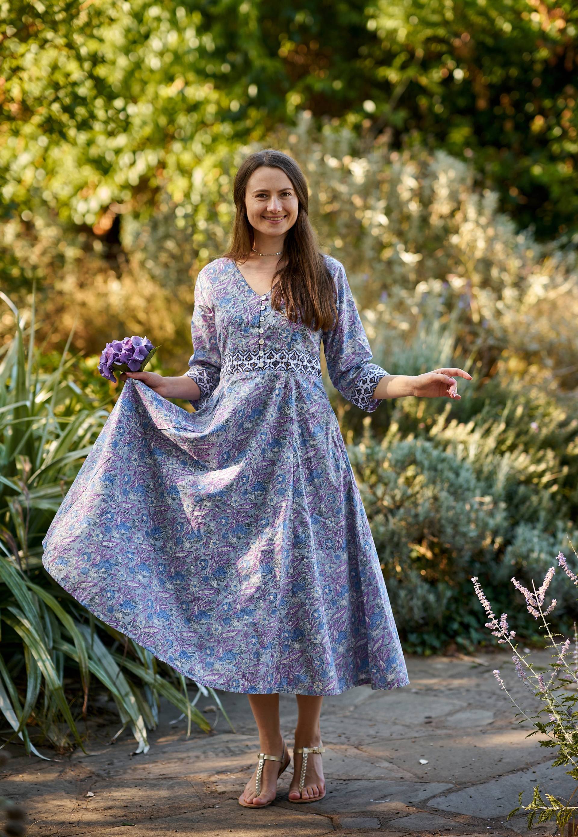 Lila-Kleid, Wadenlänge, Handblock Bedruckt, Boho, Floral, Grau, Blau, Lila, Lässig, Gelegentlich, Handmade, Ethical Fashion, Panelled von ManiniClothing