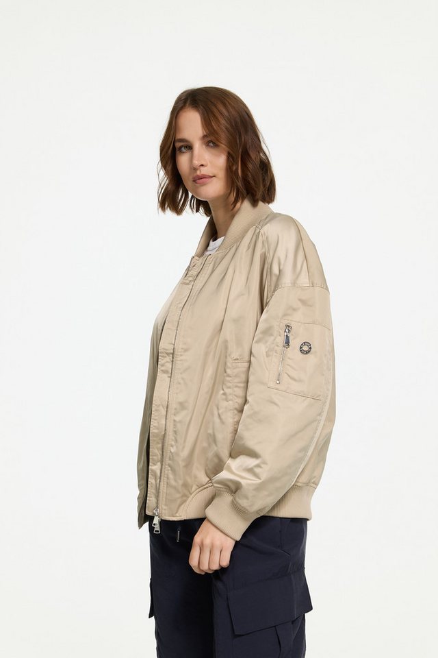 Manisa Blouson mit überschnittenen Schultern Manisa Blouson mit überschnittenen Schultern von Manisa