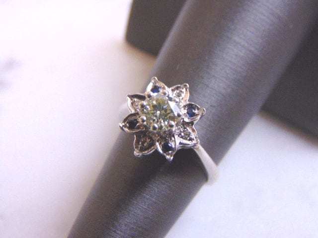 14K Weißgold Blauer Saphir Diamant Ring 4.1G Für Frauen E779 von MannysJewelry