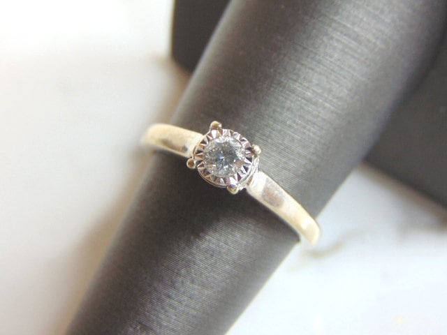 Damen Vintage Estate 10K Weißgold Ring Diamant Ring, 2.9G, E1982 von MannysJewelry