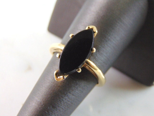 Damen Vintage Nachlass 14K Gelbgold Onyx Ring 4, 6G E2940 von MannysJewelry