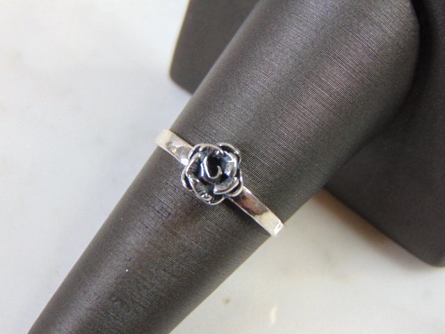 Damen Vintage Nachlass Sterling Silber Rose Ring 1, 5G E5125 von MannysJewelry