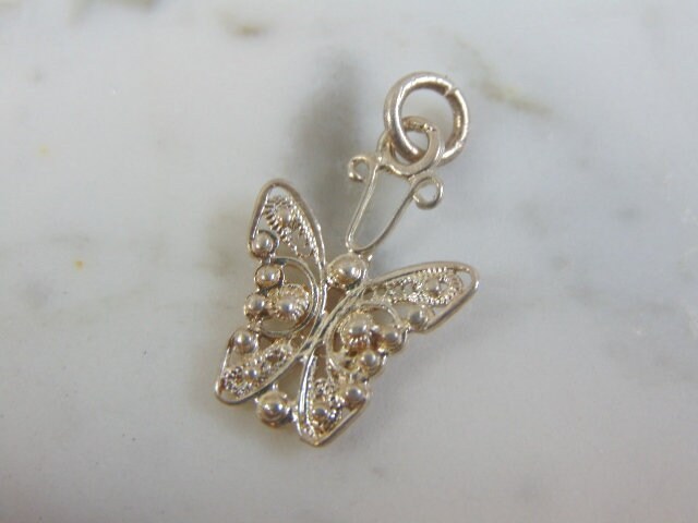 Damen Vintage Nachlass Sterling Silber Schmetterling Charm Anhänger 1, 6G #e2804 von MannysJewelry