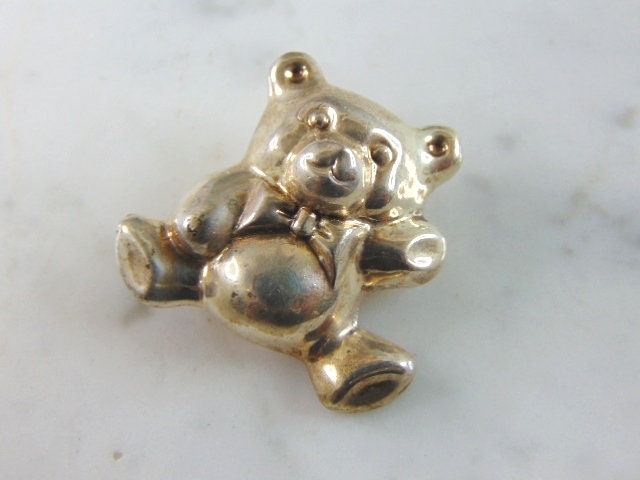 Damen Vintage Nachlass Sterling Silber Teddy Bär Brosche 11.2G E1997 Damen Vintage Nachlass Sterling Silber Teddy Bär Brosche 11.2G E1997 von MannysJewelry