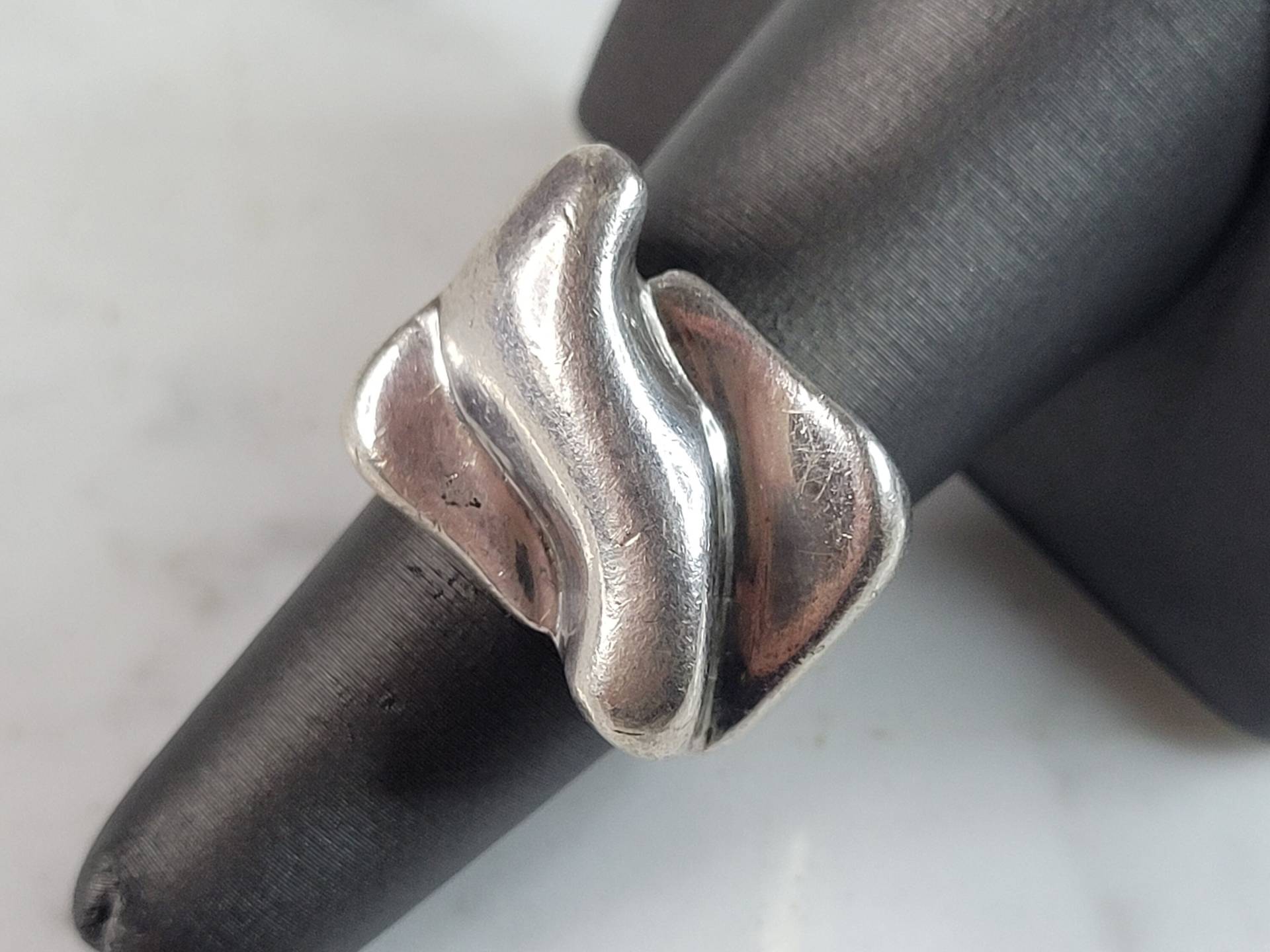 Modernist Sterling Silber Ring Für Frauen 18, 3G E2206 von MannysJewelry