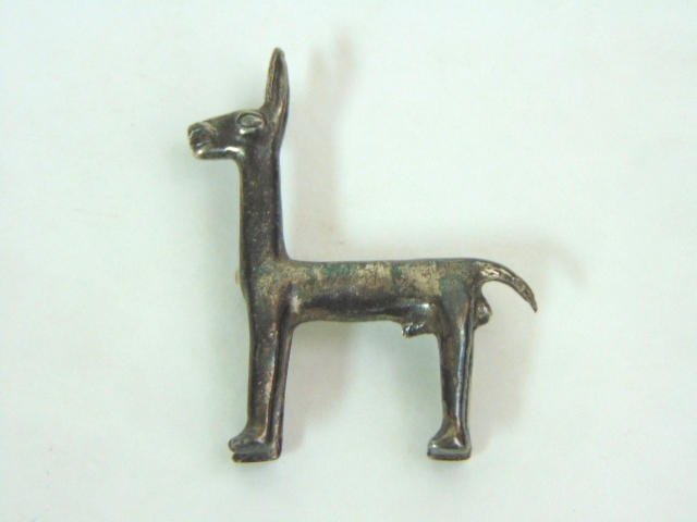 Vintage Alva Studios Versilberter Metall Lama Pin - 5 cm Nachlass Sale Anstecknadel von MannysJewelry