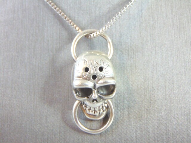 Vintage Nachlass .925 Sterling Silber Gothic Skull Anhänger Mit Halskette 21, 2G E909 von MannysJewelry