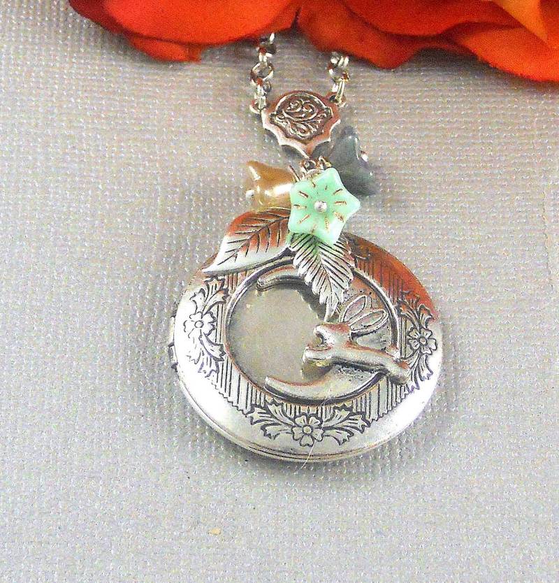 Foto-Häschen-Halskette Bunny Locket Kaninchen-Halskette Kaninchen-Liebe Sie Locket-Blumen-Blatt-Medaillon-Halsketten-Anhänger Handgemachte von ManoCelebrates