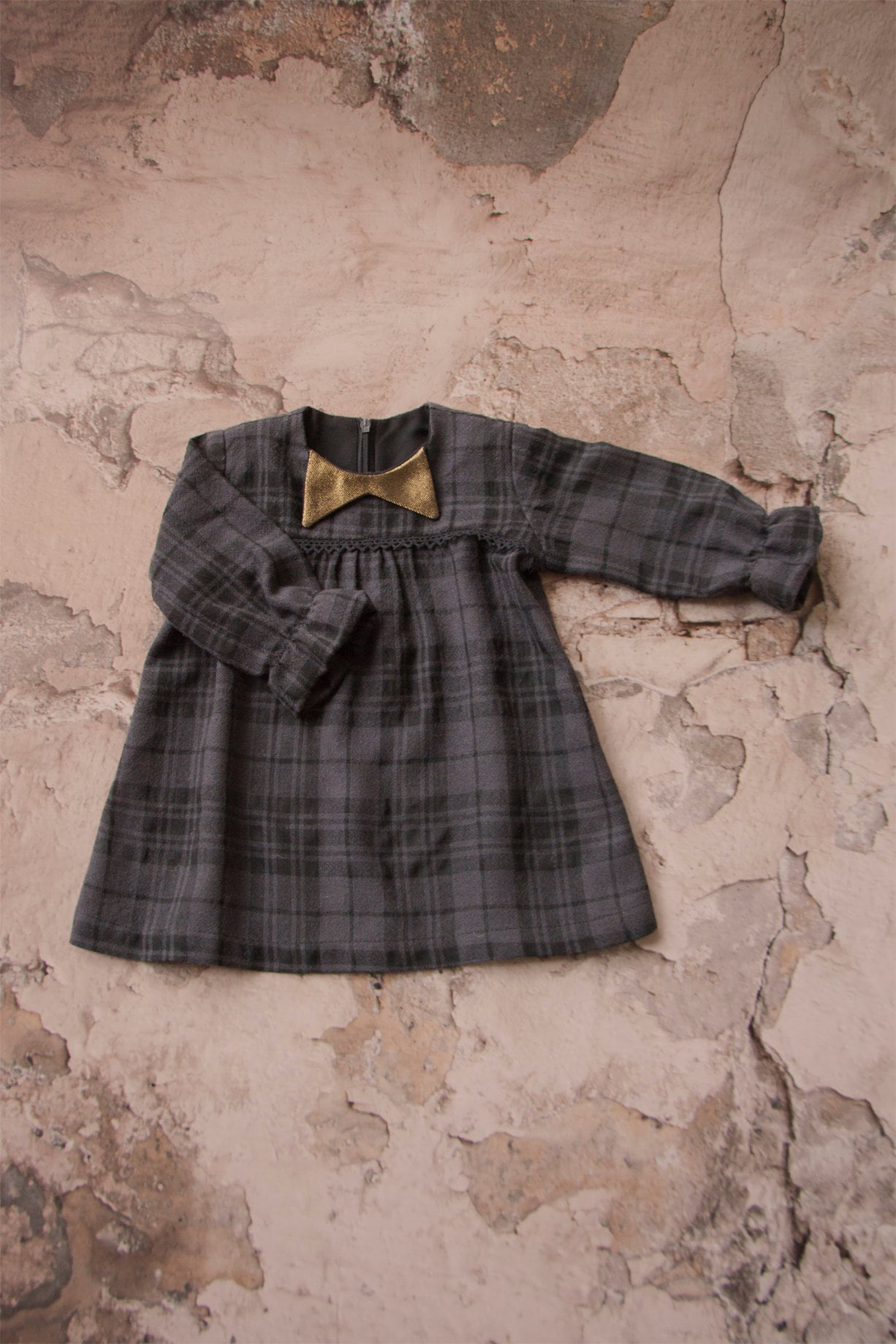 Neu/Weiche Wolle Baby Mädchen Kleid/Mädchen Winterkleid/Schöne Winterkleid/Baby Kleid Mit Goldenen Detail von Manoko