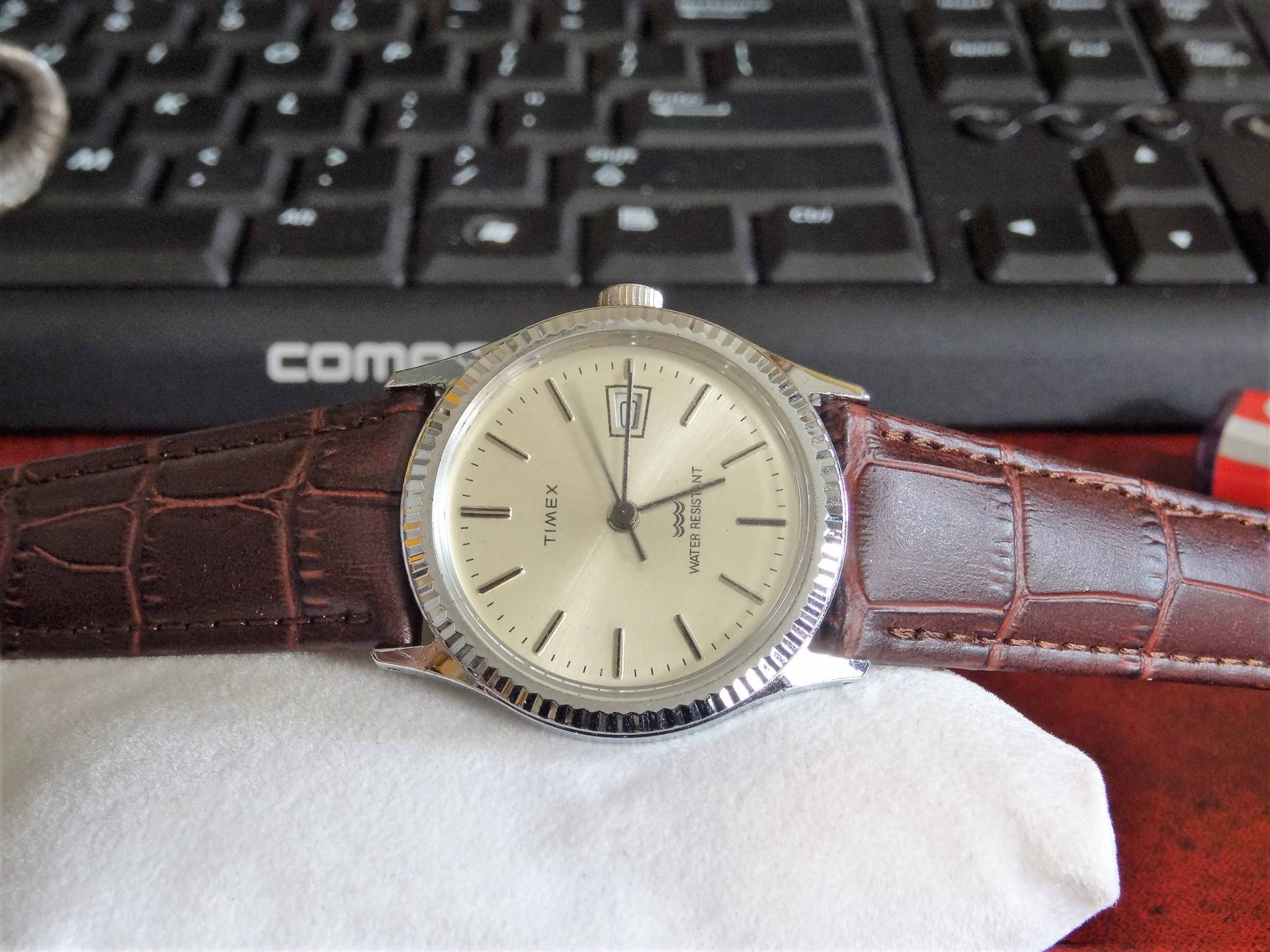 Retro 1980Er Timex Wasserabweisende Wickeluhr Herrenuhr Mit 19mm Gen Lederband von ManoloWatches