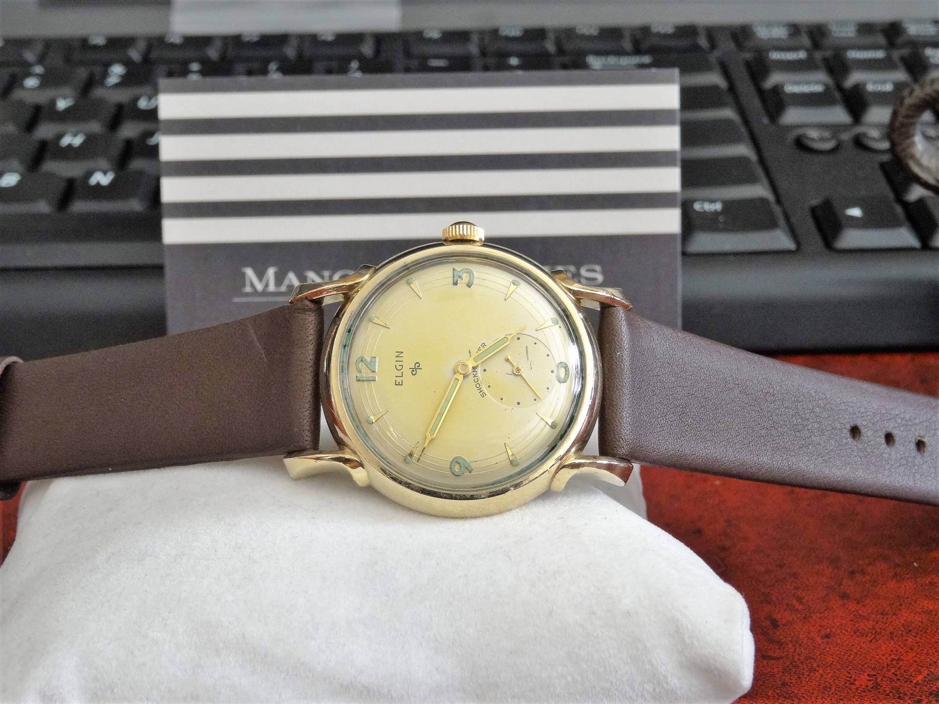 Vintage 1952 Elgin 10K Rgp Bezel Shockmaster Cal.687 Herrenuhr Mit 18mm Hadley Roma Band von ManoloWatches