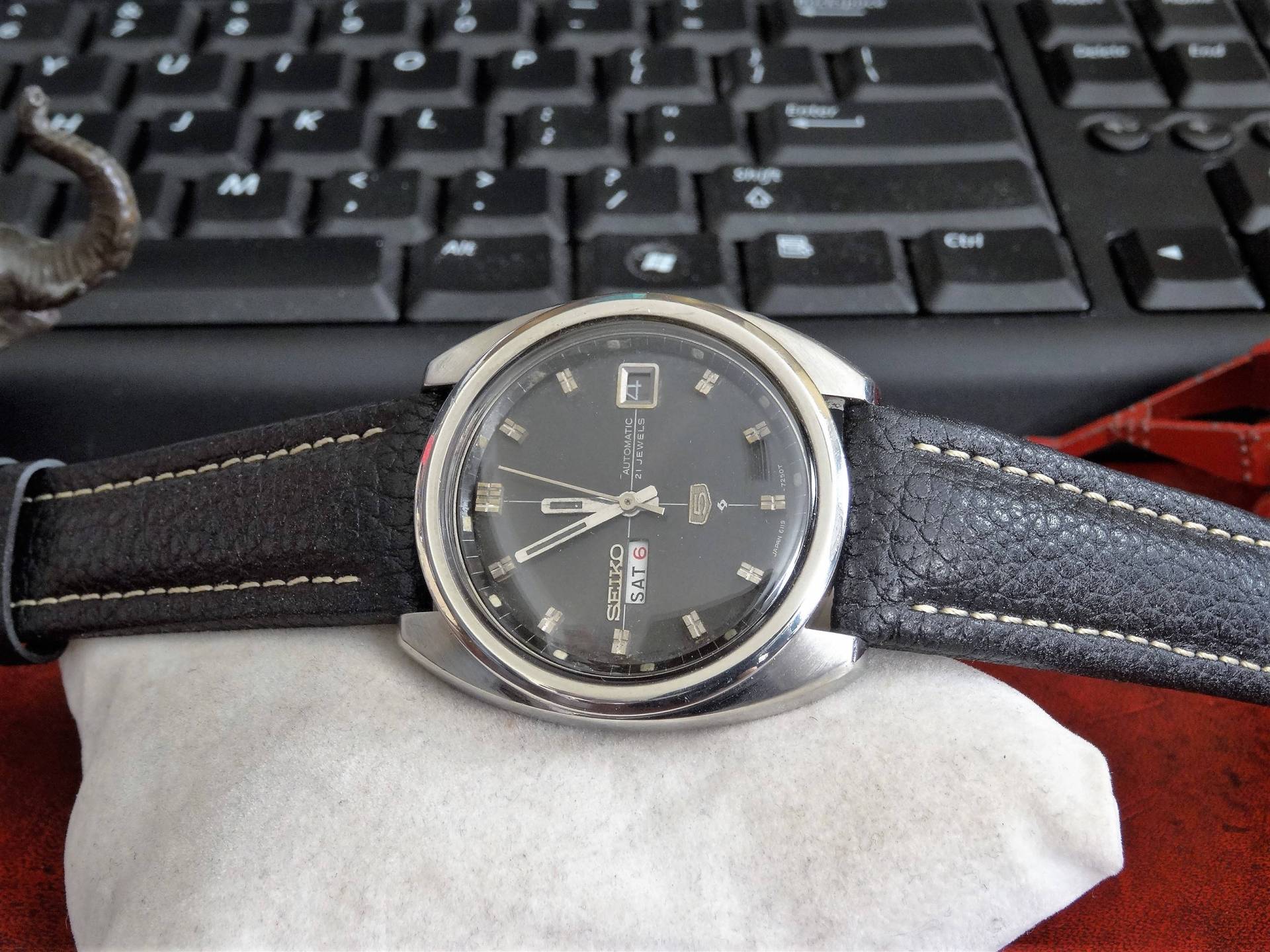 Vtg 1976 Seiko Automatic 21-Jewels W.r. Herrenuhr Mit 20mm Gen. Lederband von ManoloWatches