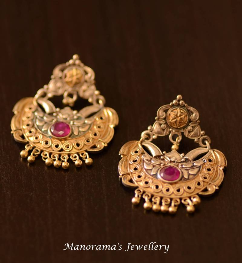 Miraaya Serie-Schöne Zwei-Ton-Chand Baali, Aussage Ohrringe, Trendigen Chic Oxidiert, Die Manorama, Geschenk Für Sie, Dual-Ton-Schmuck Miraaya Serie-Schöne Zwei-Ton-Chand Baali, Aussage Ohrringe, Trendigen Chic Oxidiert, Die Manorama, Geschenk Für Sie, Dual-Ton-Schmuck von ManoramasJewellery