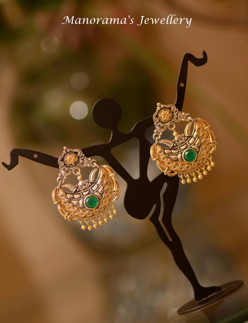 Miraaya Serie-Schöne Zweifarbige Chand Baali, Statement Ohrringe, Trendige Chic Oxidierte Manoramas, Geschenk Für Sie, Zweifarbiger Schmuck von ManoramasJewellery