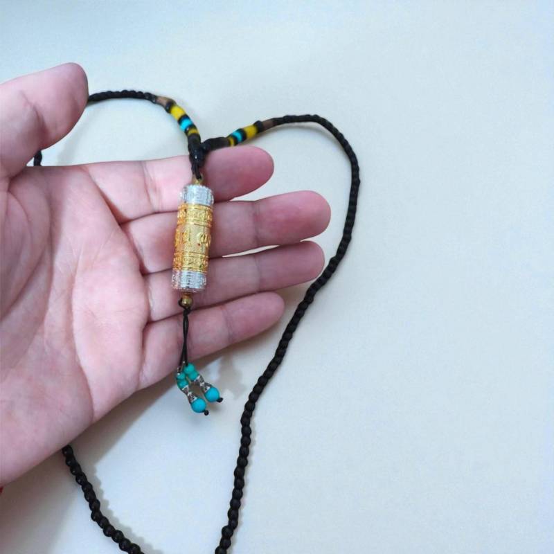 Tibetan Rotating Prayer Wheel Necklace Pendant Handmade Buddhist Mantra Om Mani Padme Hum Blessings Amulet Spinner Amulet Spinning von MantraWheels