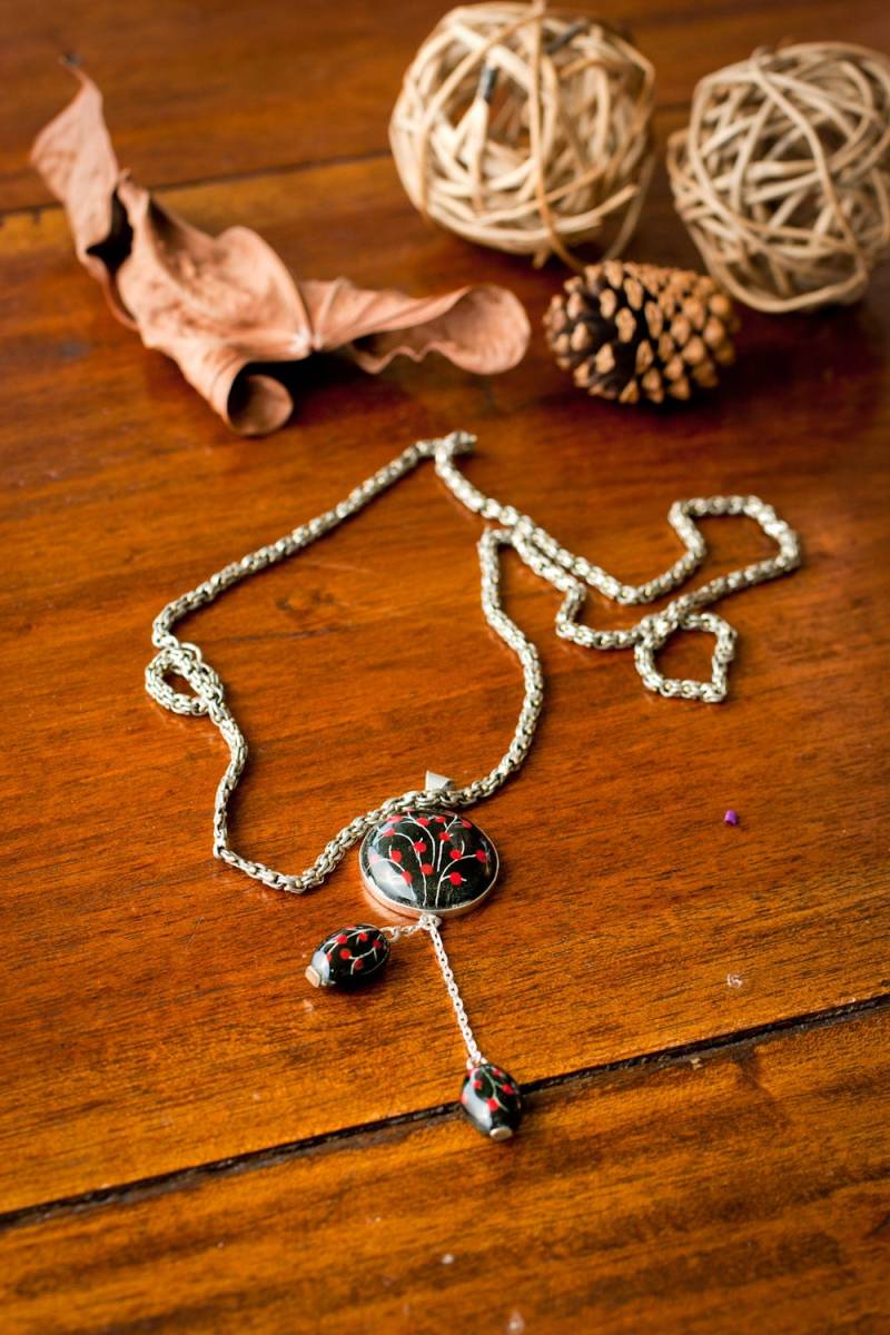 Sale/% 25 Rot-Schwarzer Anhänger Weihnachtsgeschenk Silber Keramik von ManuMundi