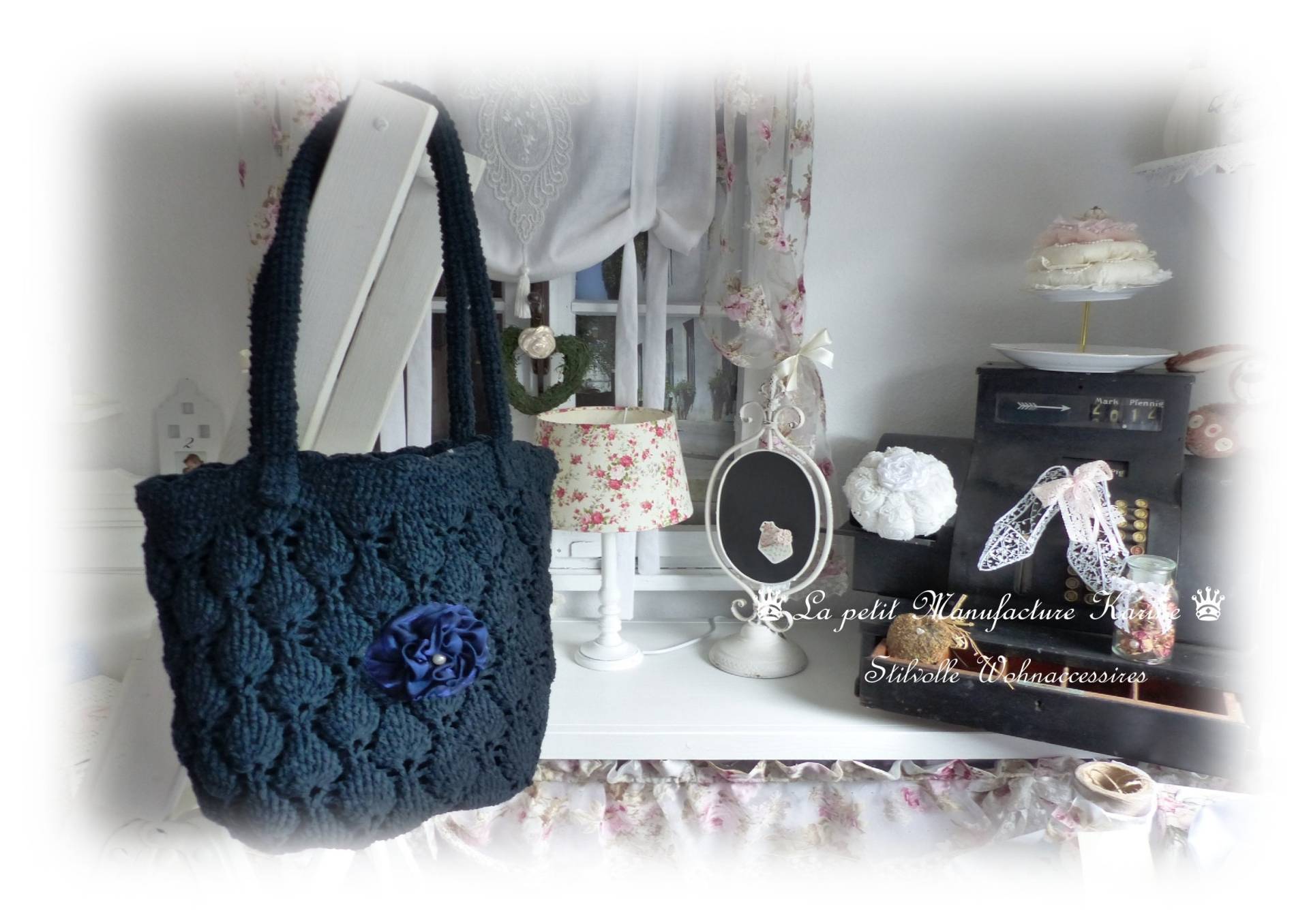 Wunderschöne Häkeltasche Shopper Nachtblau Rose Im Shabby Chic, Vintage, Landhausstil Wunderschöne Häkeltasche Shopper Nachtblau Rose Im Shabby Chic, Vintage, Landhausstil von ManufactureKarine