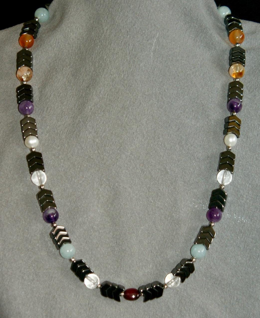 Geburtsstern Eleganz - Zeitlose Halskette Hämatit Mit Planeten-Edelsteinen, Unisex, Ca. 49 cm Lang von ManufaktumKaufmann