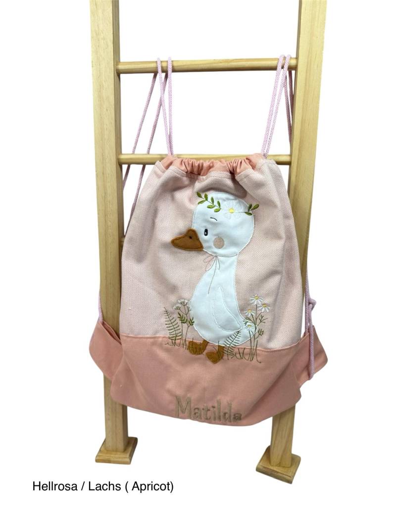 Unser Turnbeutel Kleines Entchen Bringt Leichtigkeit & Stil in Den Alltag - Handgemacht, Süß Bestickt Und Kindgerecht von ManufakturHannaBell