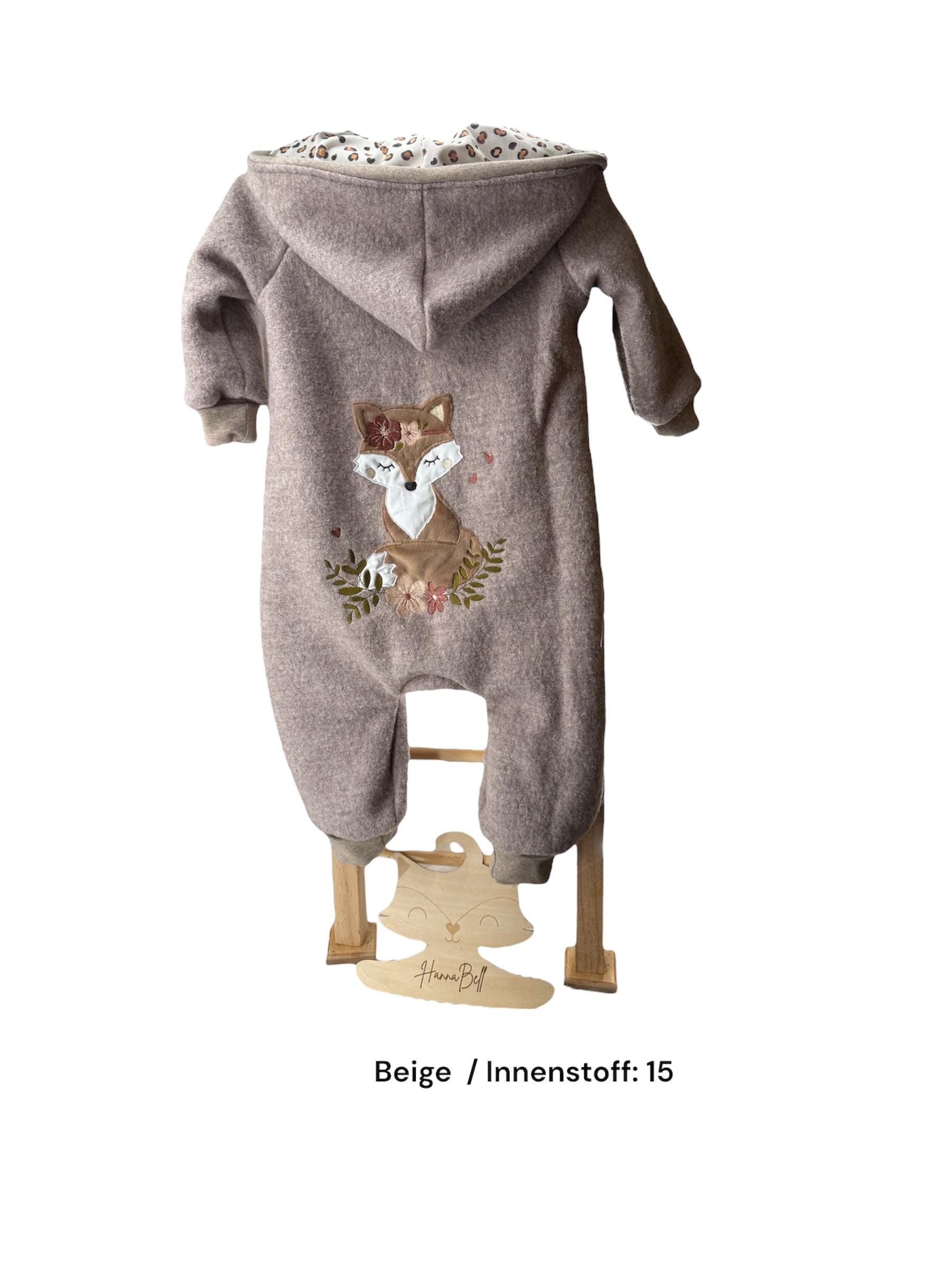 Walkoverall Baby Handmade Beige Mit Fuchs-stickerei & Leoprint-Futter | Wollwalk Babyanzug 56-110 von ManufakturHannaBell