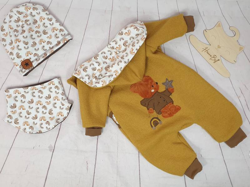 Walkoverall Größe 80 Leichtes Futter Aus Jersey | Sofort Versand Bereit Mit Stickerei Regenbogen Bärli Auf Dem Rücken von ManufakturHannaBell