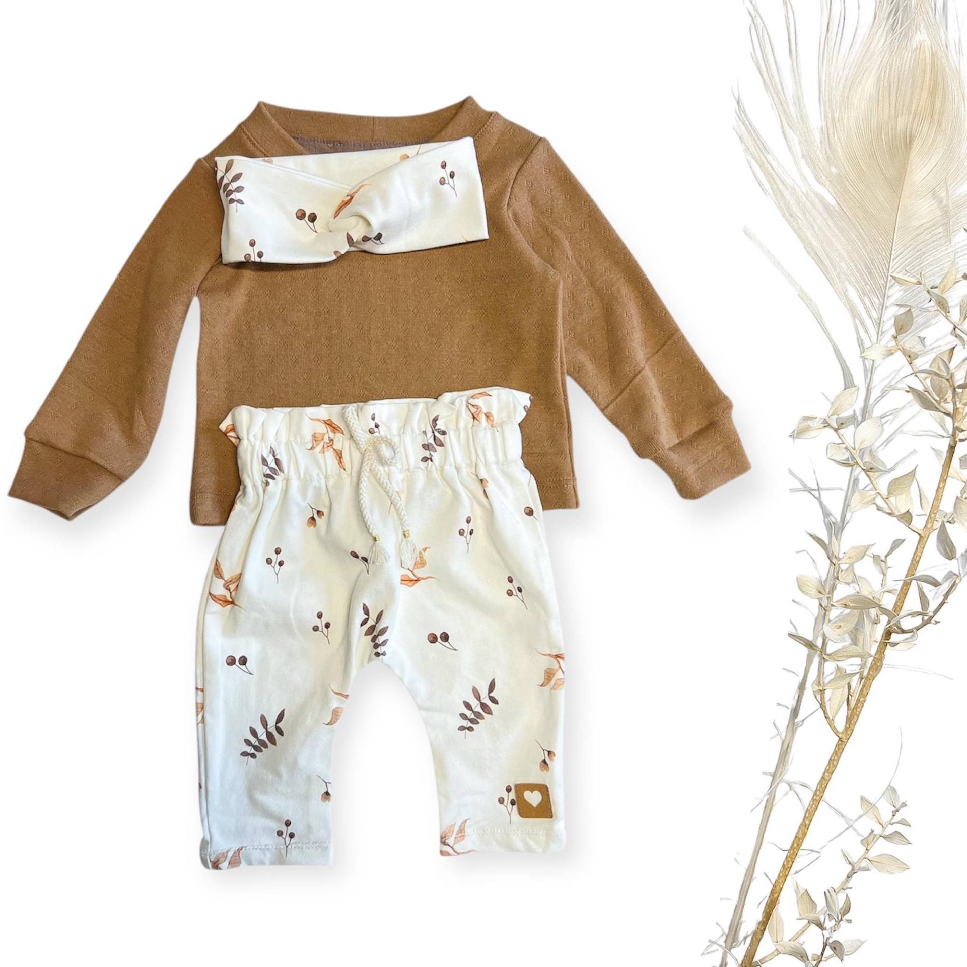 Baby Set Für Neugeborene - Newborn Outfit Gr. 50-62cm von ManufakturHerzstueck