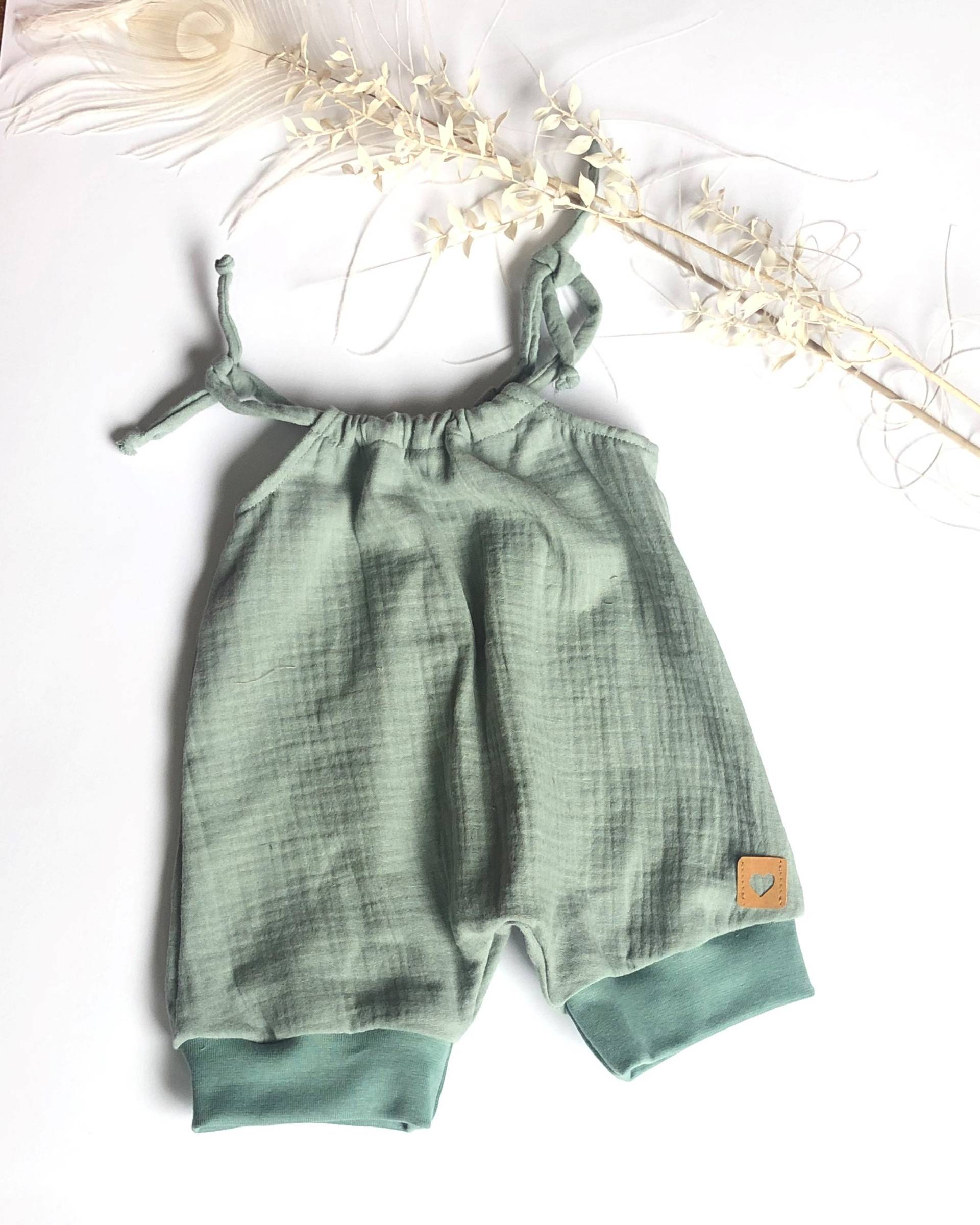 Baby Sommer Jumper Aus Musselin/Overall/Romper/Jumpsuit/Einteiler/Latzhose/Mint/Verschiedene Größen von ManufakturHerzstueck