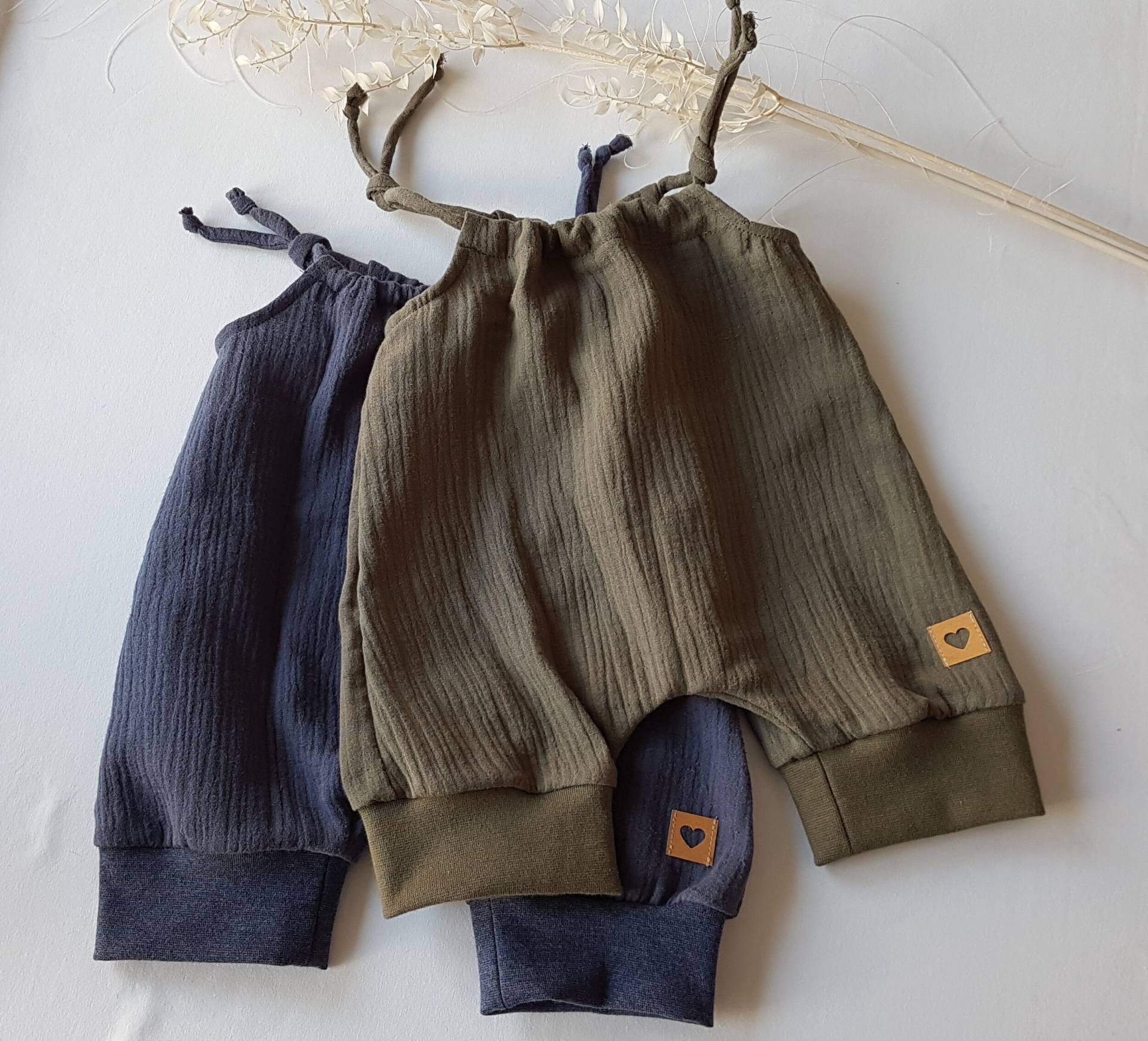 Baby Sommer Jumper Aus Musselin/Overall/Romper/Jumpsuit/Einteiler/Latzhose/Verschiedene Farben Und Größen von ManufakturHerzstueck