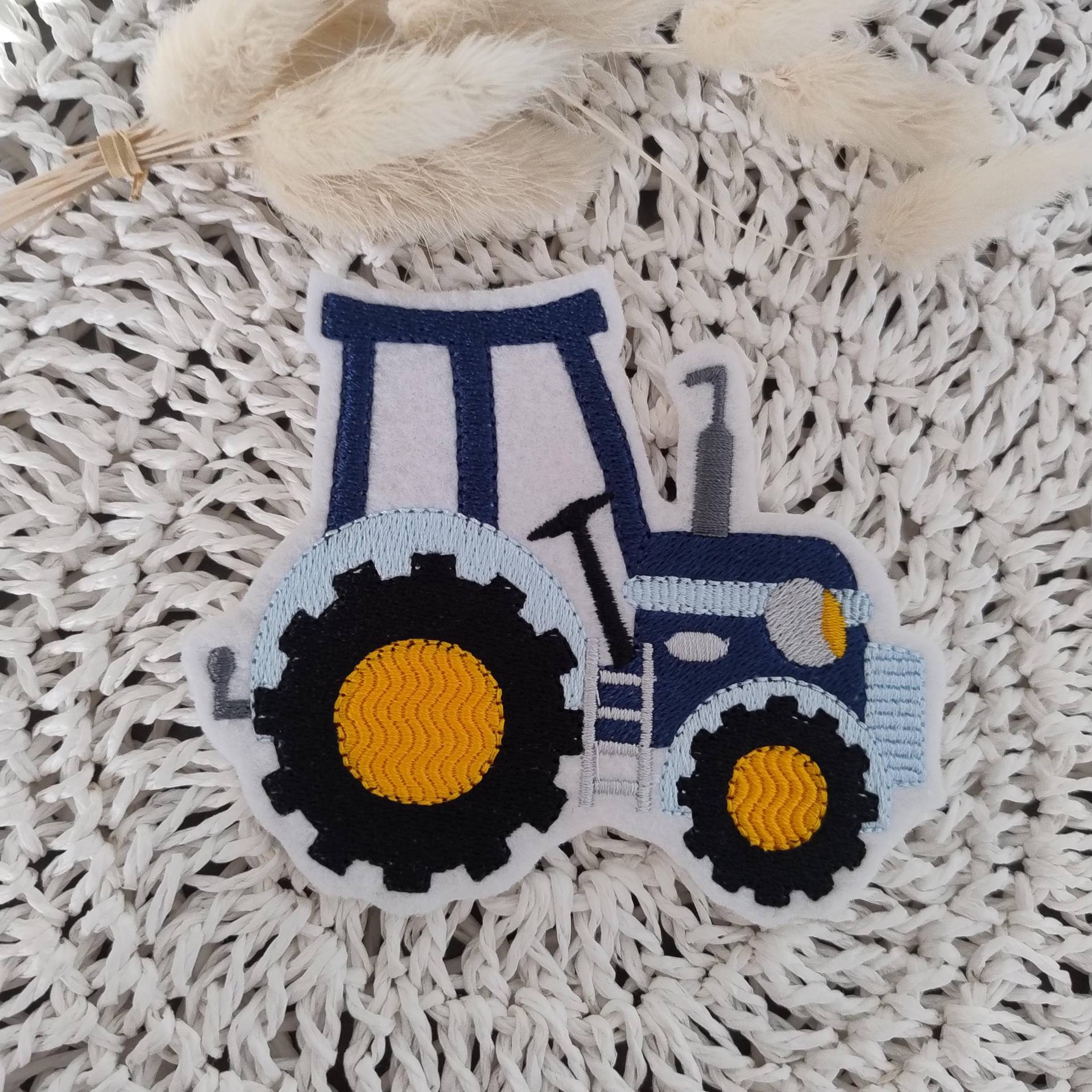 Applikation Traktor | Bügelbild Einschulung Schultüte Geburtstag Applikation Traktor | Bügelbild Einschulung Schultüte Geburtstag von ManufakturLittlefee