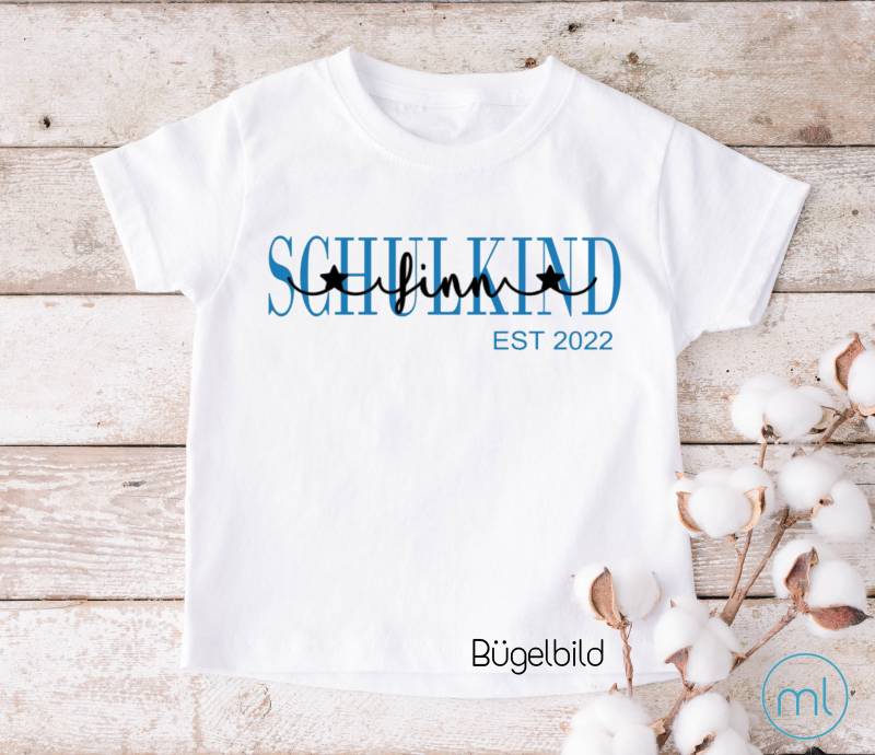 Bügelbild Schulkind 2025 | Aufbügler Plott Name Für Schultüte Personalisiert Bügelbild Schulkind 2025 | Aufbügler Plott Name Für Schultüte Personalisiert von ManufakturLittlefee