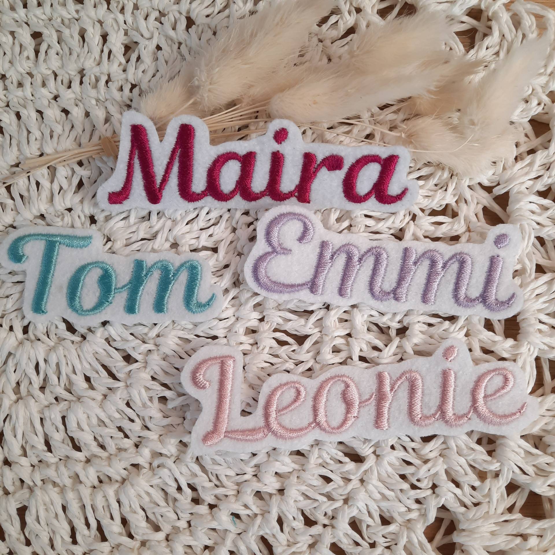 Kleine Namensapplikation | Name Schultüte Schrift 3| Applikation |Aufnäher Klein |Schulkind |Einschulung| Gestickt Kleine Namensapplikation | Name Schultüte Schrift 3| Applikation |Aufnäher Klein |Schulkind |Einschulung| Gestickt von ManufakturLittlefee