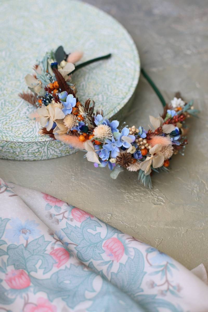 Boho Trockenblumen Haarband Blaue Pfirsich Hochzeit Haarkrone von ManufakturaWyobrazni