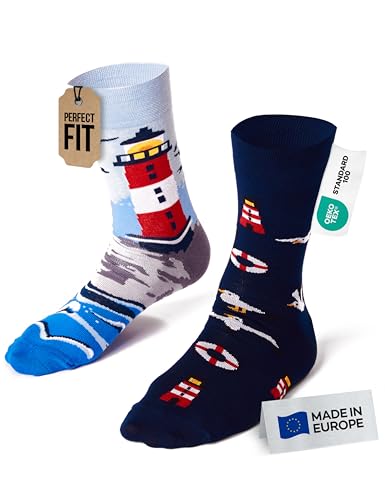 Many Mornings Bunte Lustige Socken Leuchtturm Motiv Unisex Baumwollsocken Größe 39-42 Originelle Geschenkidee für Damen und Herren Modische Alltagssocken Bequeme Skurrile Accessoires von Many Mornings
