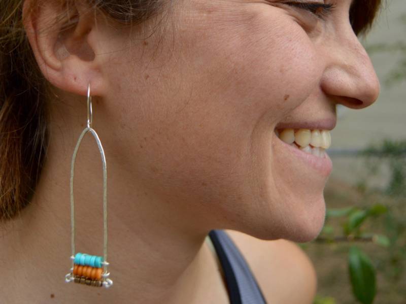 Türkis Sonnenuntergang Gehämmert Silber Rahmen Mit Türkis, Gebetskette Und Messing Türkis Sonnenuntergang Gehämmert Silber Rahmen Mit Türkis, Gebetskette Und Messing von ManyMoonsDesigns