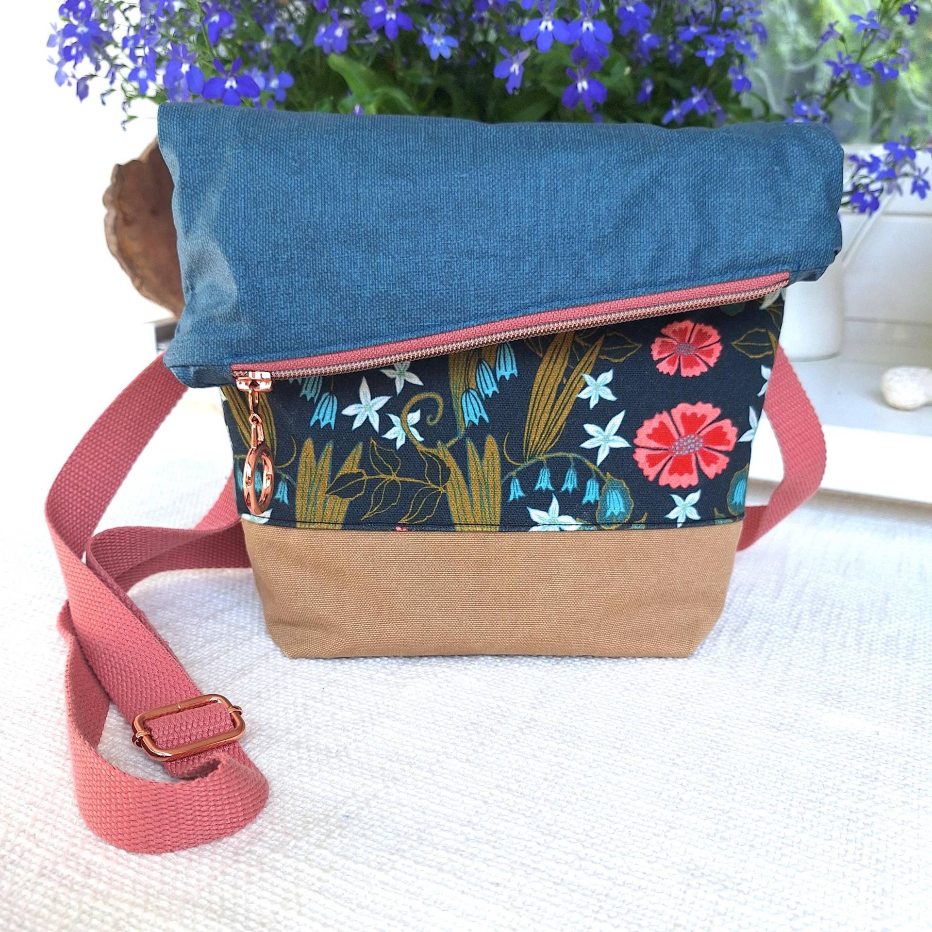 Umhängetasche Foldover Aus Canvas Und Beschichteter Baumwolle von MaomaKreativdesign