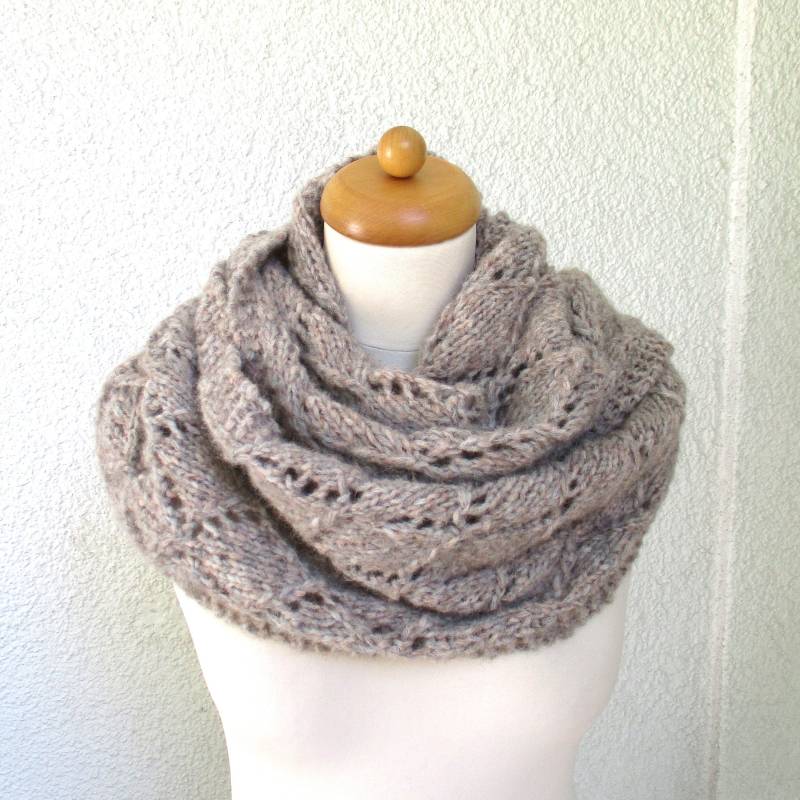 strickschal Aus Alpaka Und Wolle Handgestrickt Beige Melange von MaomaKreativdesign