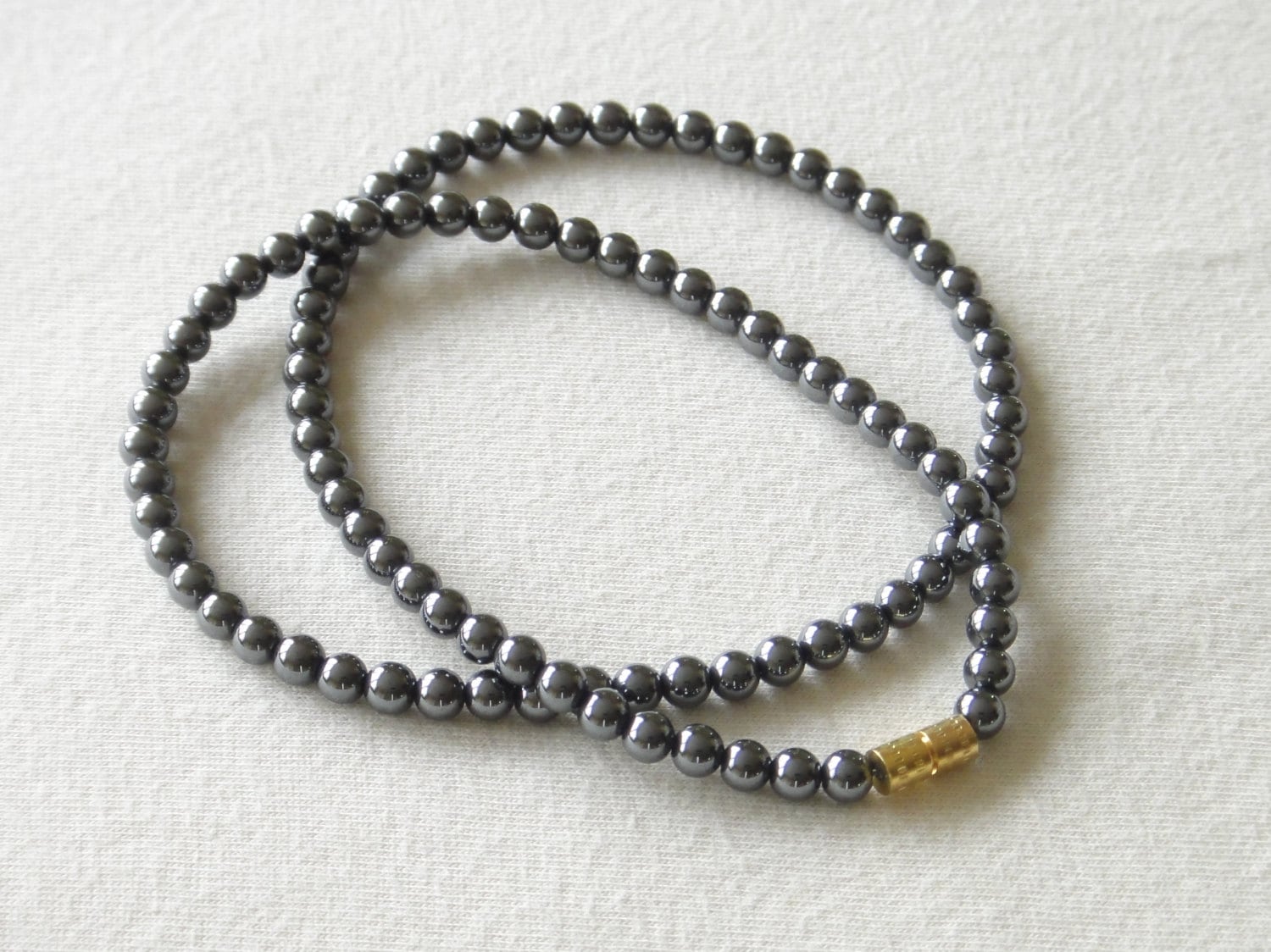 4mm Hämatit Halskette. Verschiedene Längen. Graue Hämatitperle. Mapenzigems 4mm Hämatit Halskette. Verschiedene Längen. Graue Hämatitperle. Mapenzigems von MapenziGems