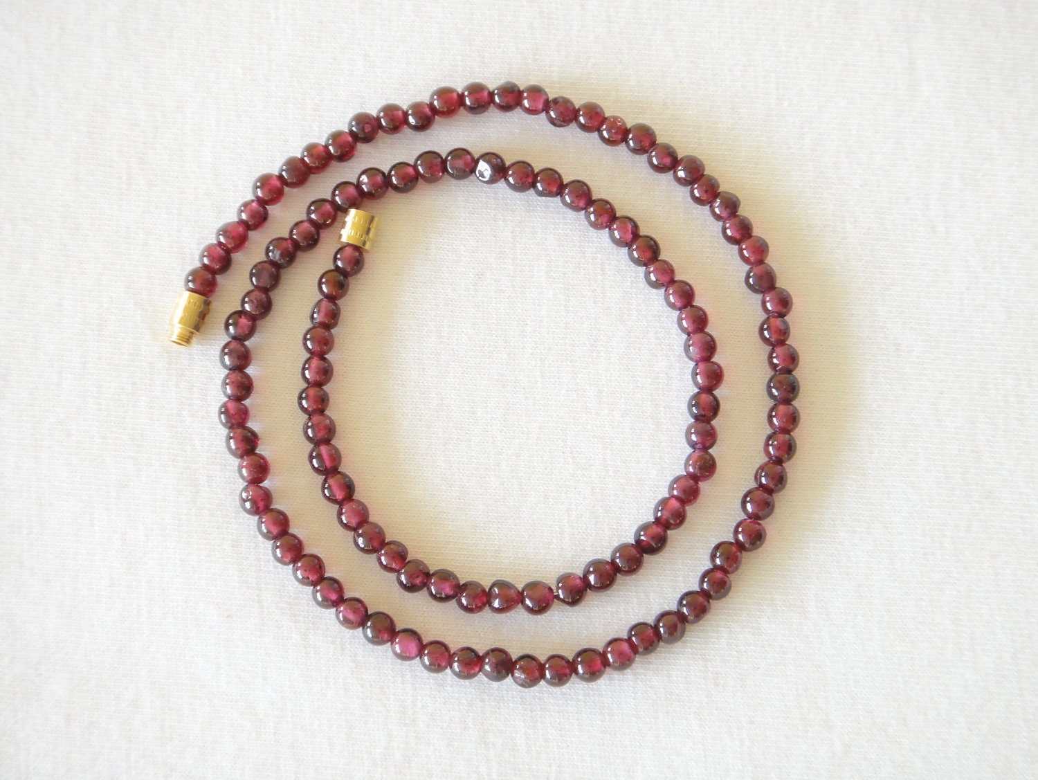 Echte Natürliche Red Granat Halskette 4 Mm Perlen Gem Qualität 16 "Halskette. Mapenzigems Echte Natürliche Red Granat Halskette 4 Mm Perlen Gem Qualität 16 "Halskette. Mapenzigems von MapenziGems