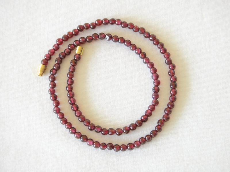 Echte Natürliche Red Granat Halskette 4 Mm Perlen Gem Qualität 16 "Halskette. Mapenzigems Echte Natürliche Red Granat Halskette 4 Mm Perlen Gem Qualität 16 "Halskette. Mapenzigems von MapenziGems