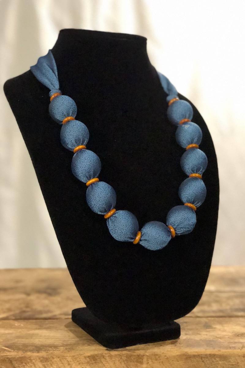 Upcycled Krawatte Halskette Upcycled Krawatte Halskette von MapleSeedMarket