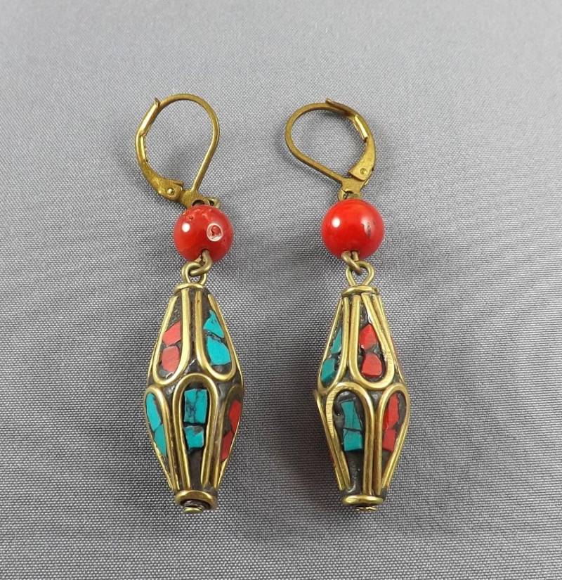 Handgemacht Mit Türkis, Koralle Messing Perlen, Einzigartige Baumelnde Ohrringe Handgemacht Mit Türkis, Koralle Messing Perlen, Einzigartige Baumelnde Ohrringe von Maplebeads