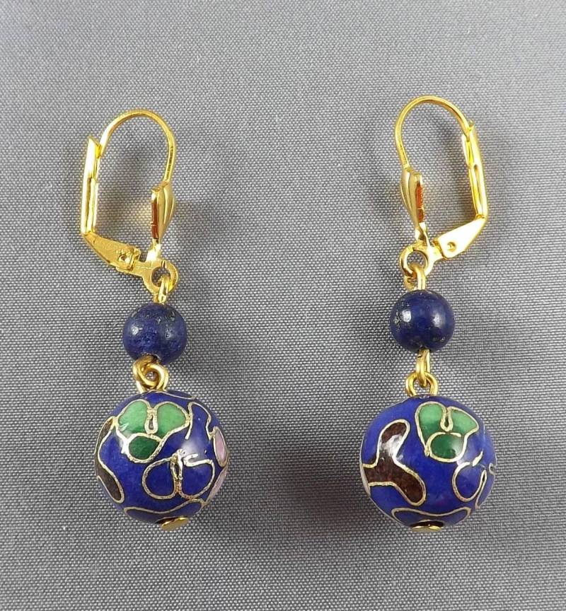 Handgemachte Blaue Cloisonne & Lapis Lazuli Ohrringe Handgemachte Blaue Cloisonne & Lapis Lazuli Ohrringe von Maplebeads