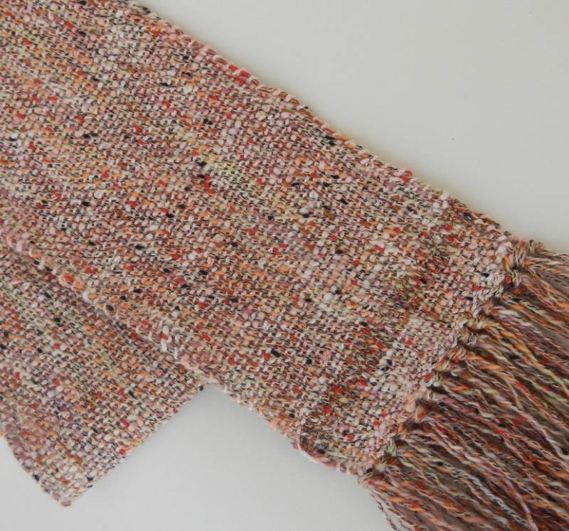 Handgewebte Baumwolle Rayon Schal Pfirsich Rosa Koralle Tweed Handgewebte Baumwolle Rayon Schal Pfirsich Rosa Koralle Tweed von MaplewoodFiberarts