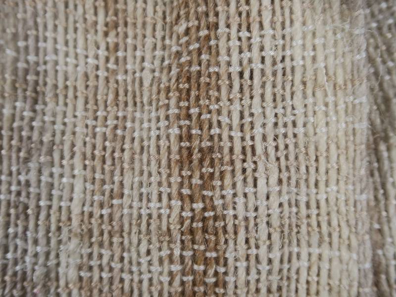 Handgewebter Seide Mohair Wolle Tencel Schal Weiß Beige Variationen Handgewebter Seide Mohair Wolle Tencel Schal Weiß Beige Variationen von MaplewoodFiberarts