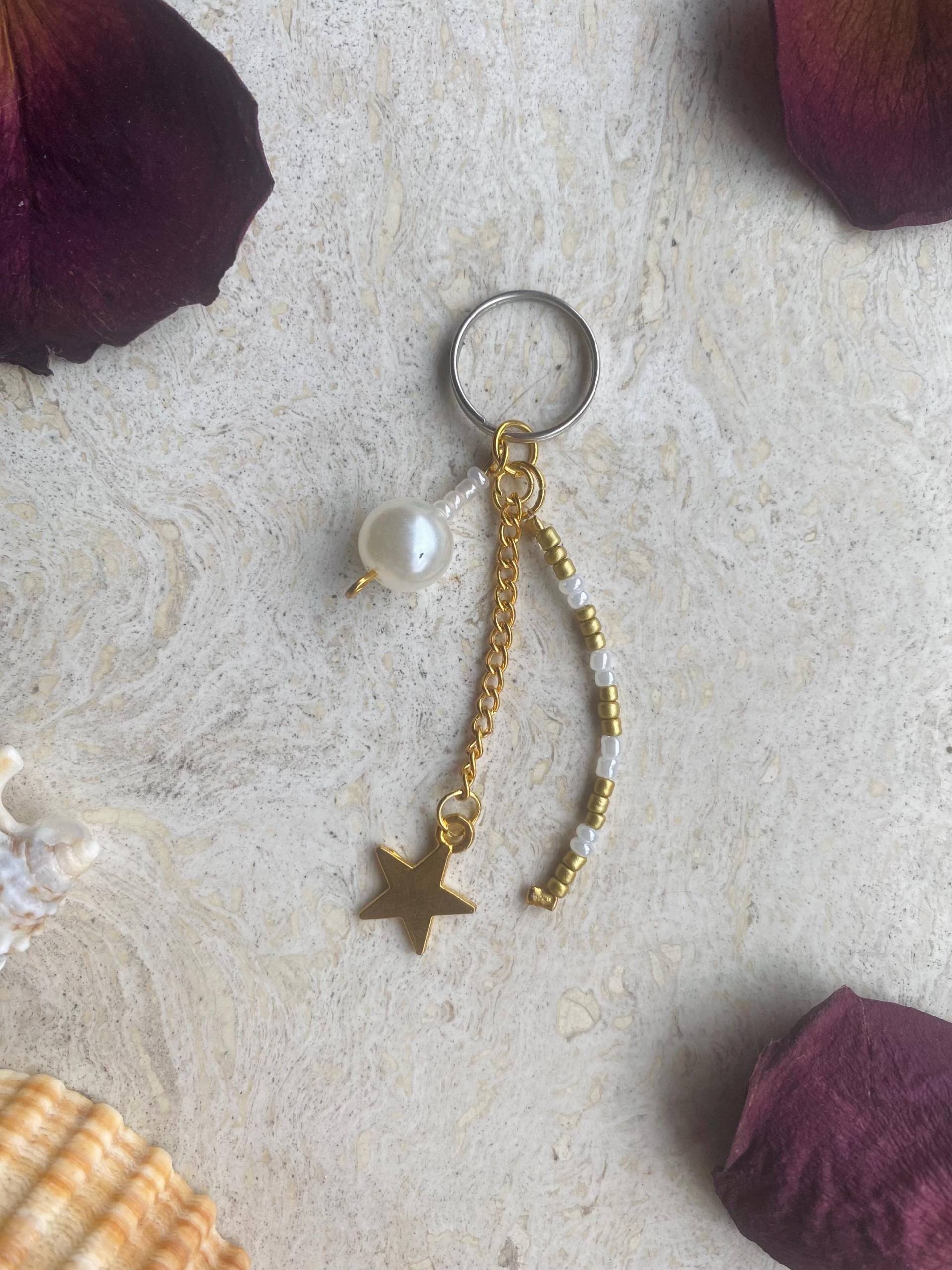 Mini Goldener Charms Anhänger Mini Goldener Charms Anhänger von MarAndShells