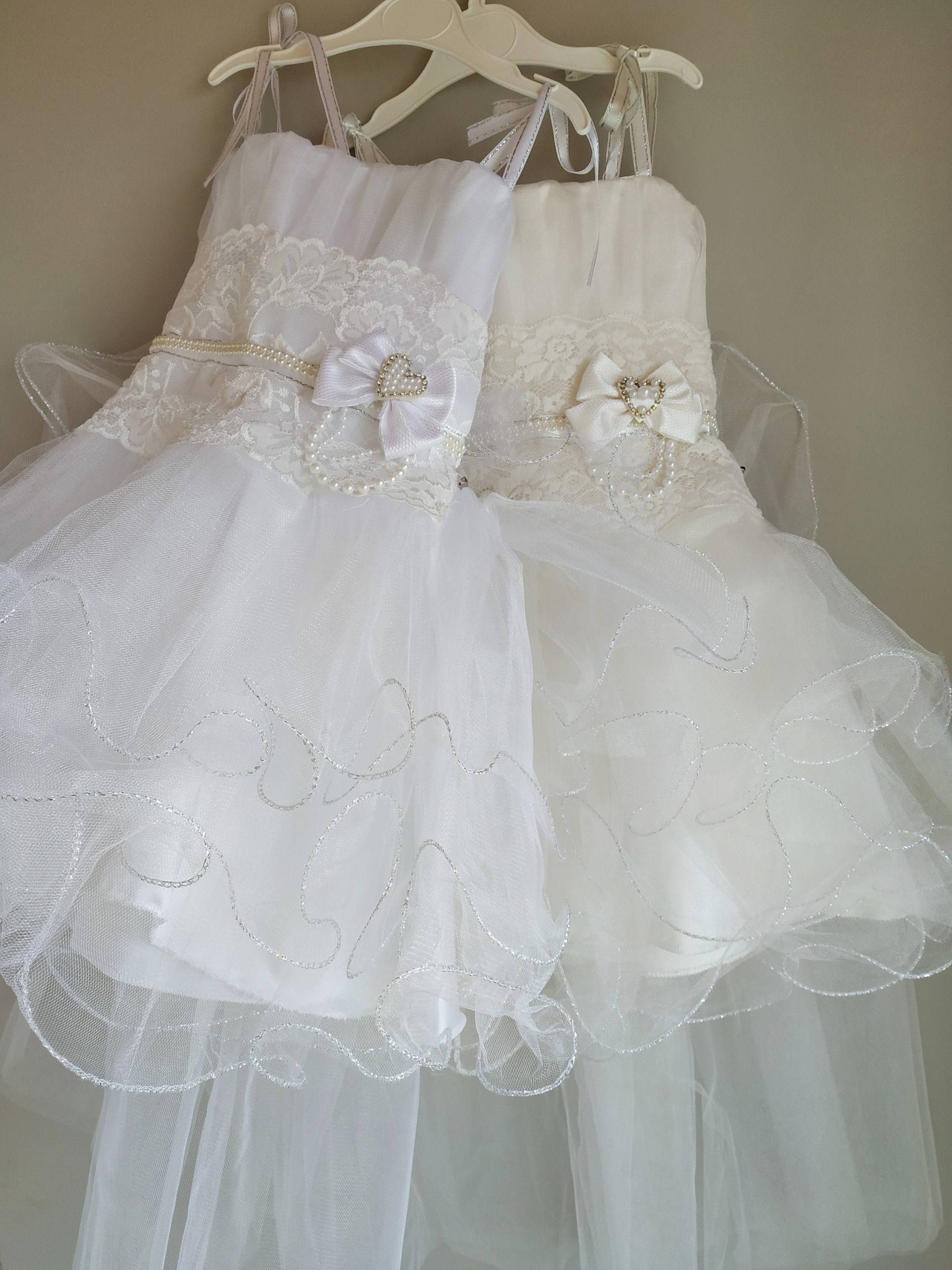 Elfenbein Tüll Blumenmädchen Kleid Spitzenschleife, Abnehmbare Schleppe von MarVikBaby